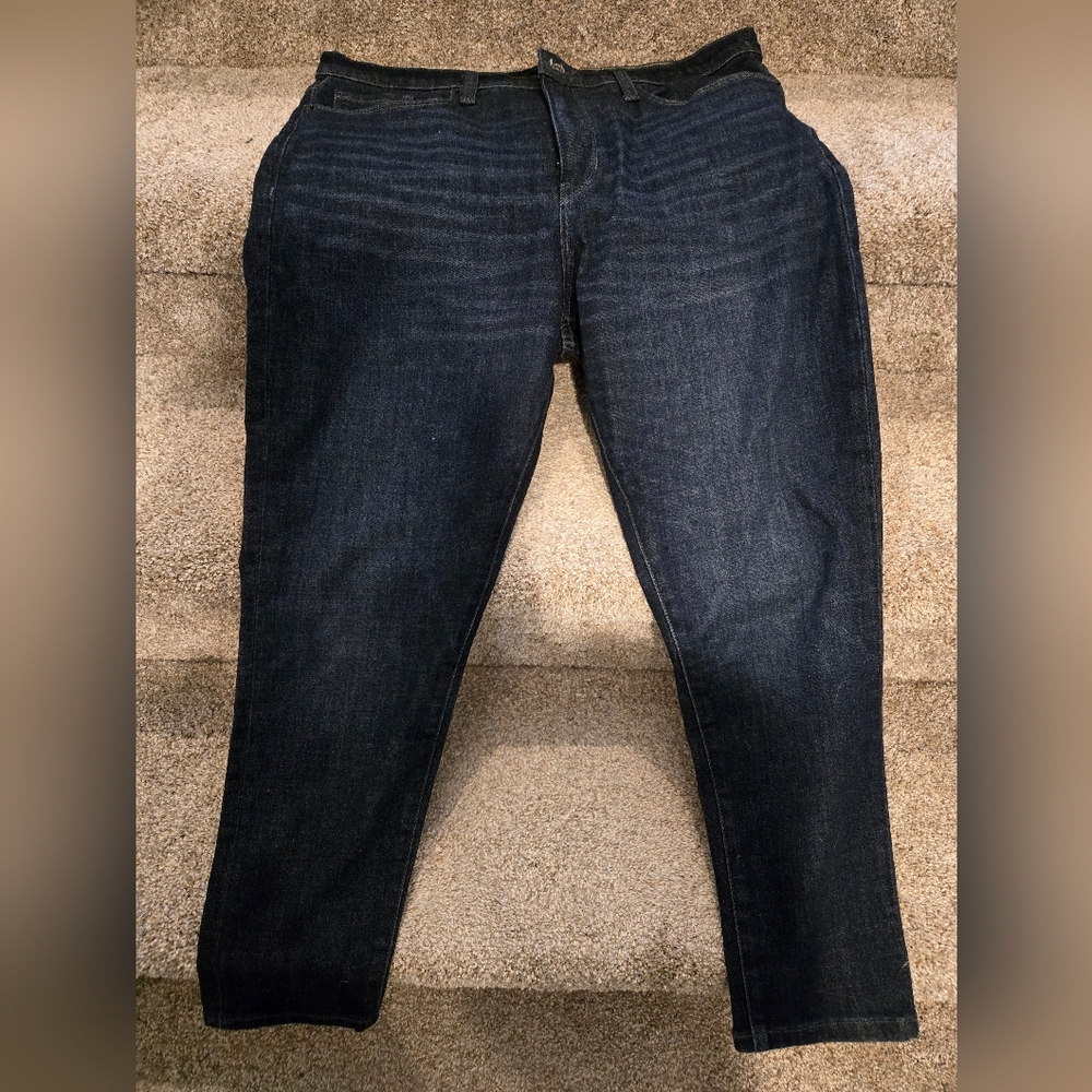 Banana Republic. High Rise Slim. Size 32. Dark Denim Blue.